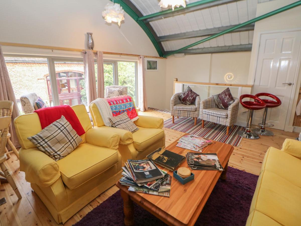 Villa The Haybarn à Lichfield Extérieur photo